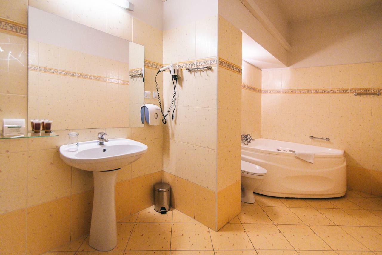 Hotel Forum Rzeszów Eksteriør bilde